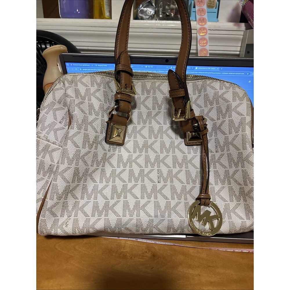 Michael Kors Kirby Purse With Dust Bag